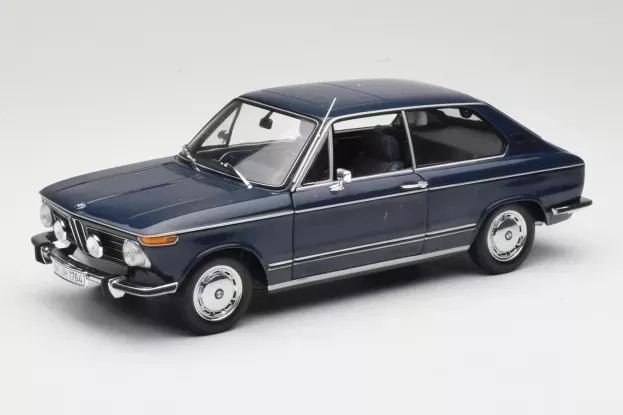 Minichamps BMW 1600 Touring Rivera Blue dealer edition 1:18 80430145823